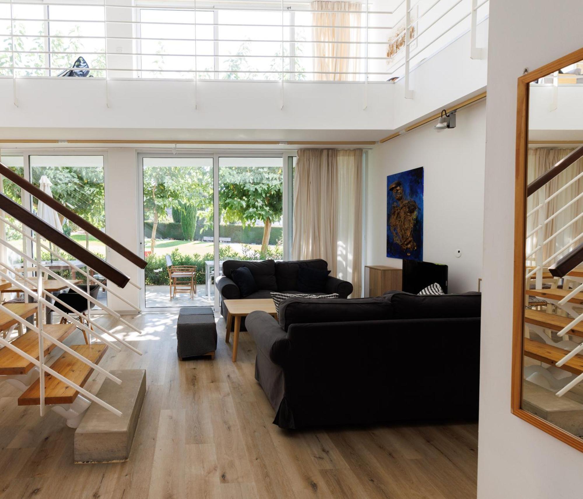 Art By Praxis Apartment Governors Beach Exterior photo